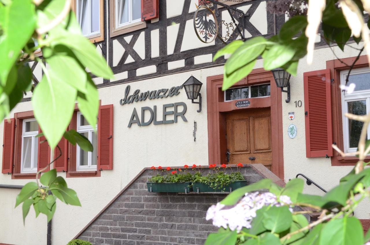 Landhotel Schwarzer Adler Tiefenbronn Exterior foto